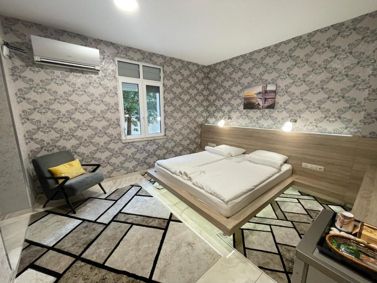 Homestay De Luxe Burgas, Center